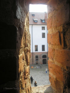 Вид из окна на замок