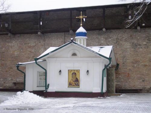 Постройка рядом с Михайловским собором