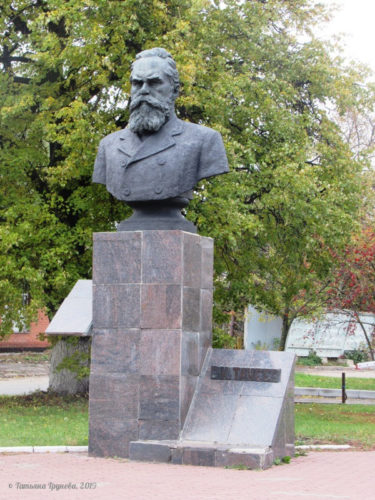 Памятник С.И.Танееву