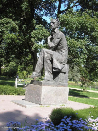 Памятник Ф.И.Тютчеву