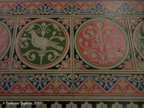 Мозаика с птицей и растением
