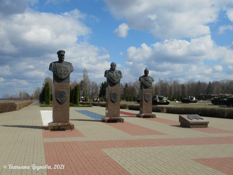 Памятник в Прохоровке звонница