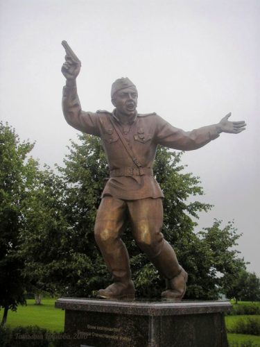 Памятник лейтенантам