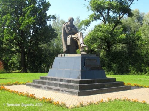Памятник Федору Достоевскому