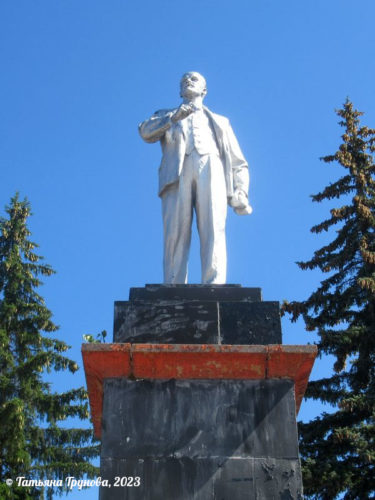 Касимов (памятник на площади)
